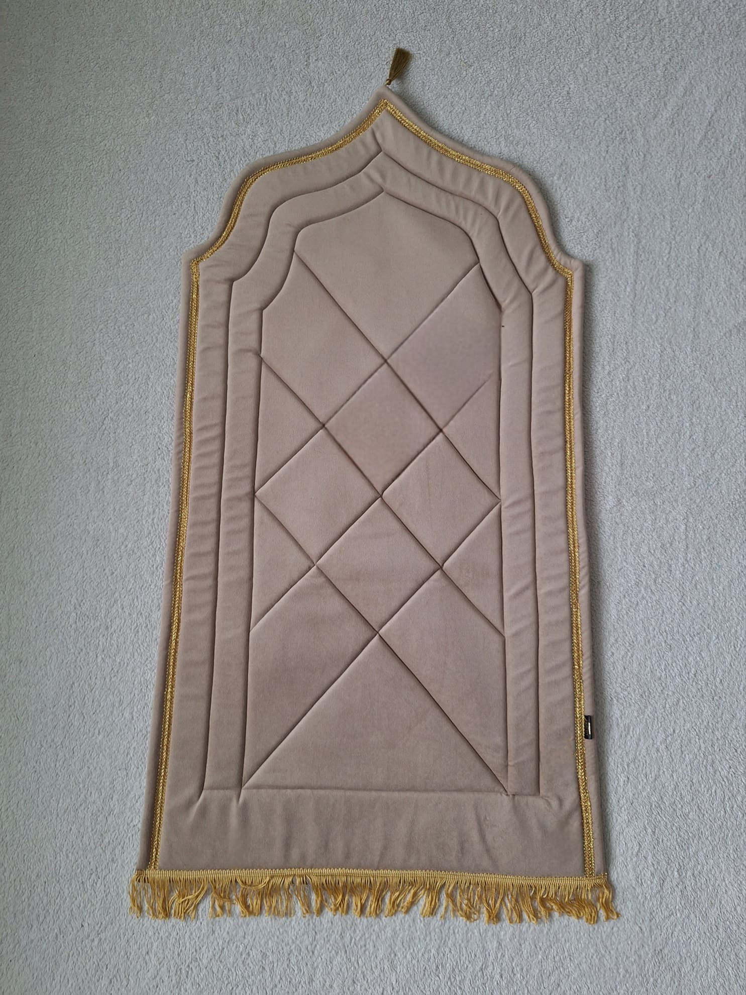 Lilium spužvaste serdžade