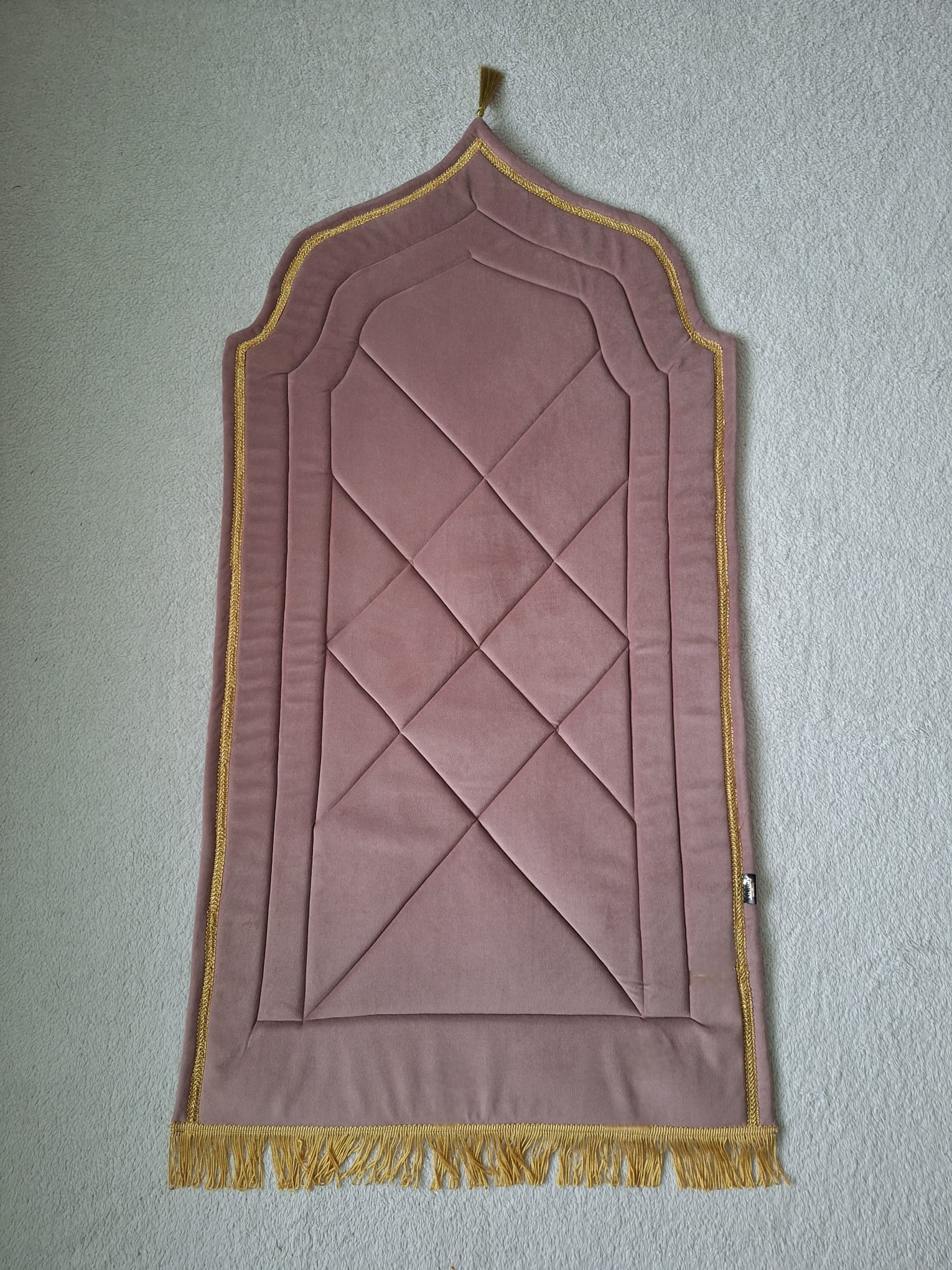 Lilium spužvaste serdžade