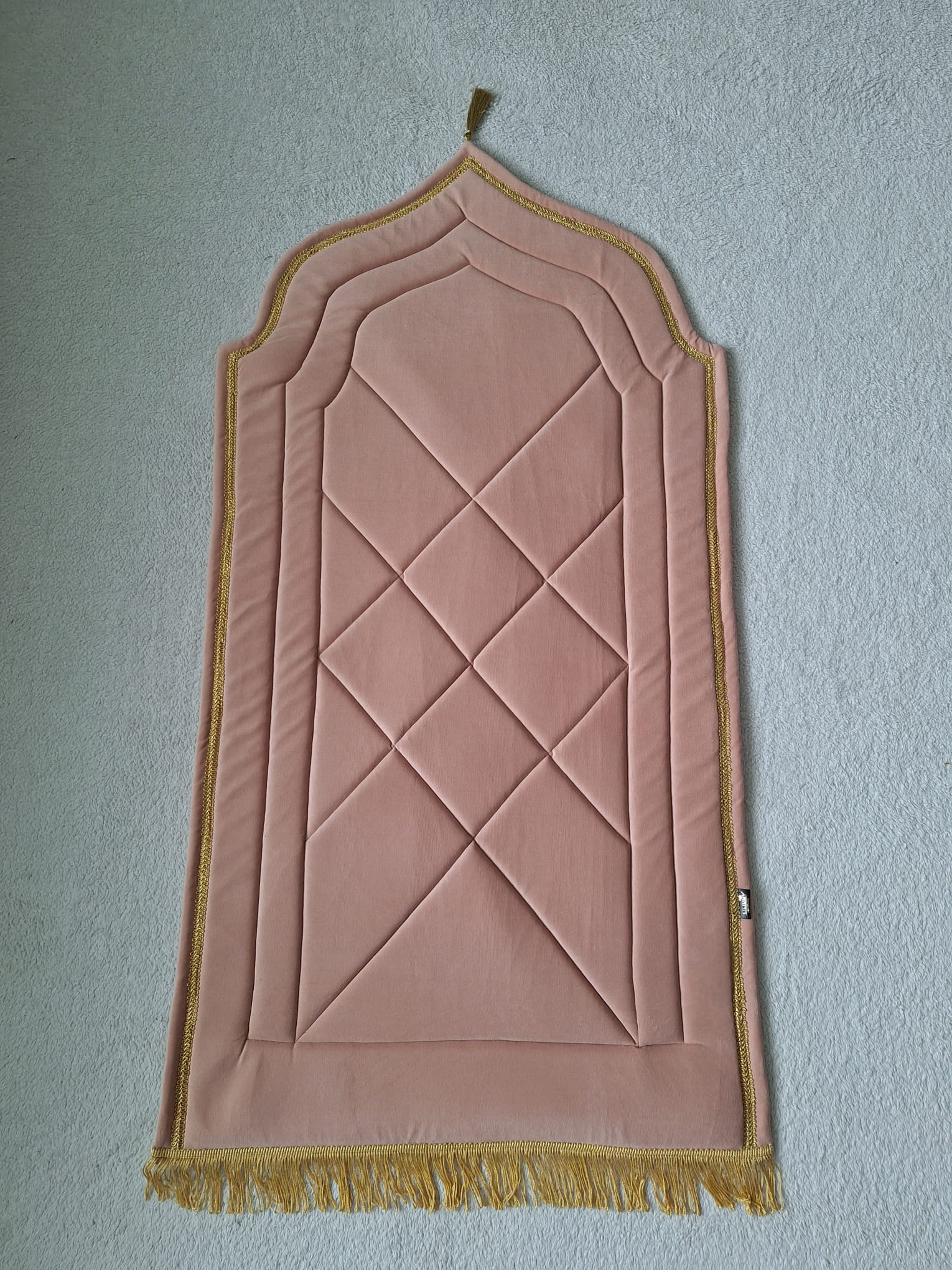 Lilium spužvaste serdžade